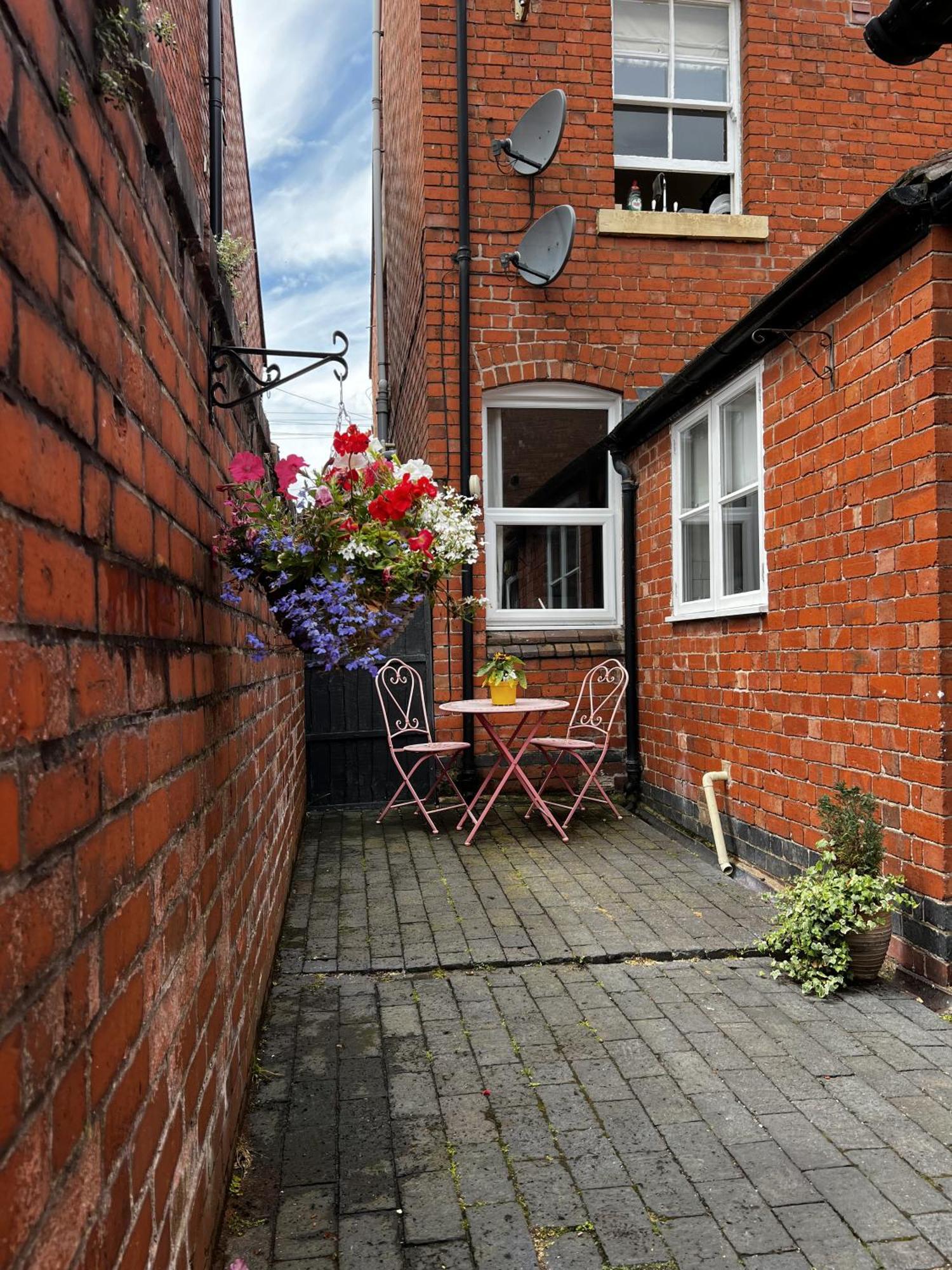 Cartref - Fully Equipped And Stunning Town Flat Apartment Shrewsbury Bagian luar foto